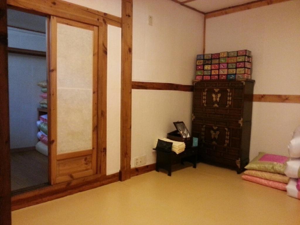 Bukchon Sarangchae Hanok