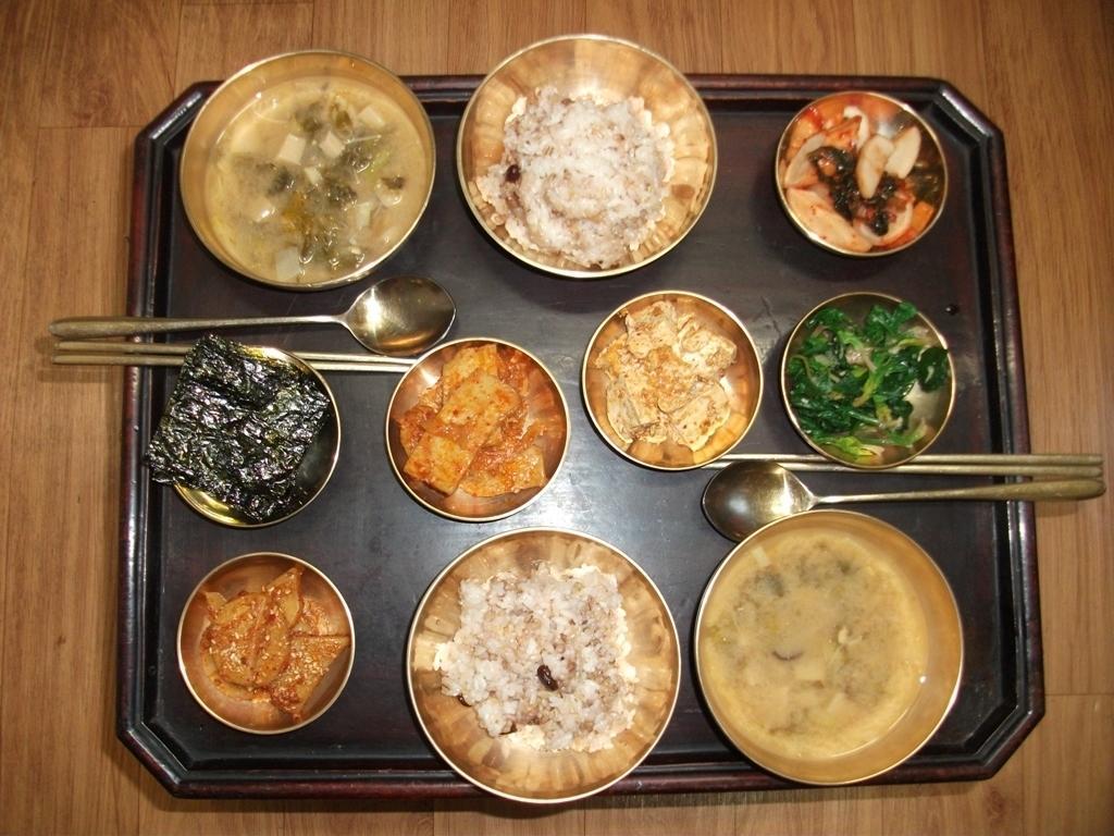 Bukchon Sarangchae Hanok Guest house 2*